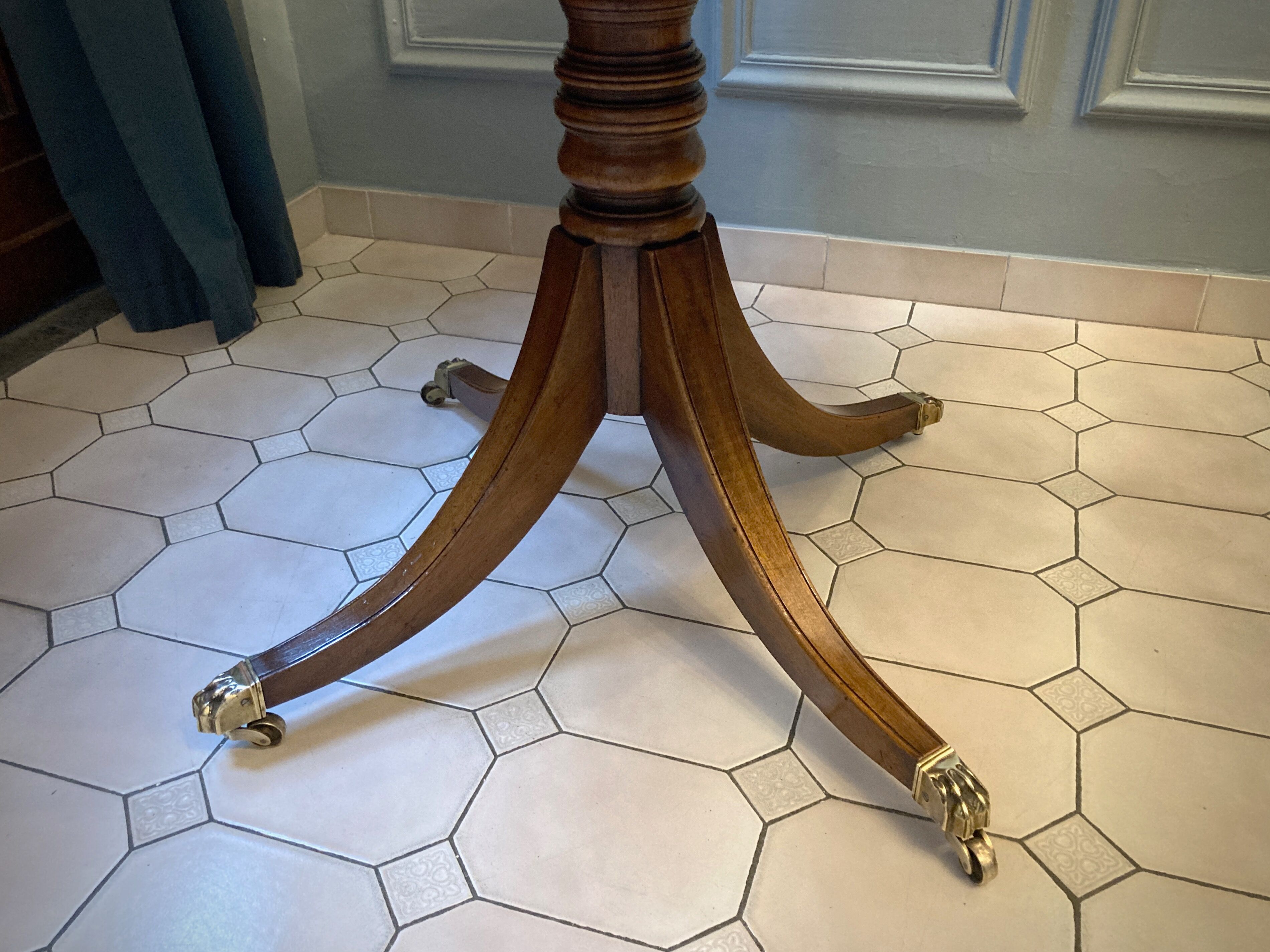 Old drum table 1900 cherry leather and brass