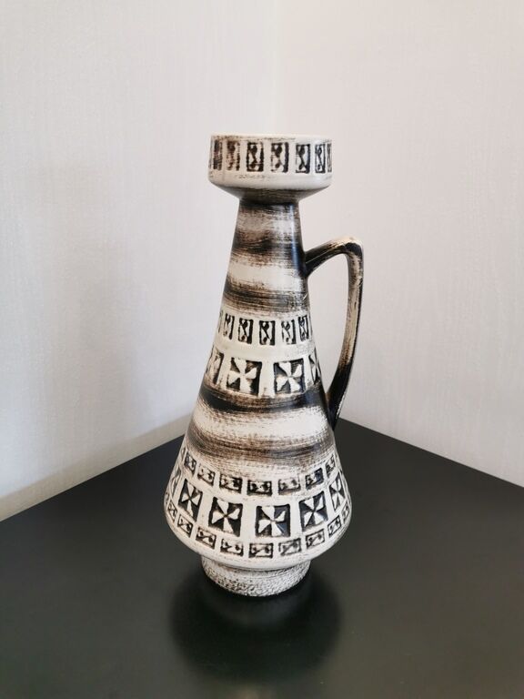 Vintage cone vase Ilkra geometric design