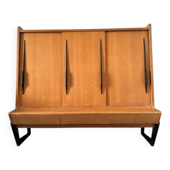 Wardrobe / chest of drawers / sideboard