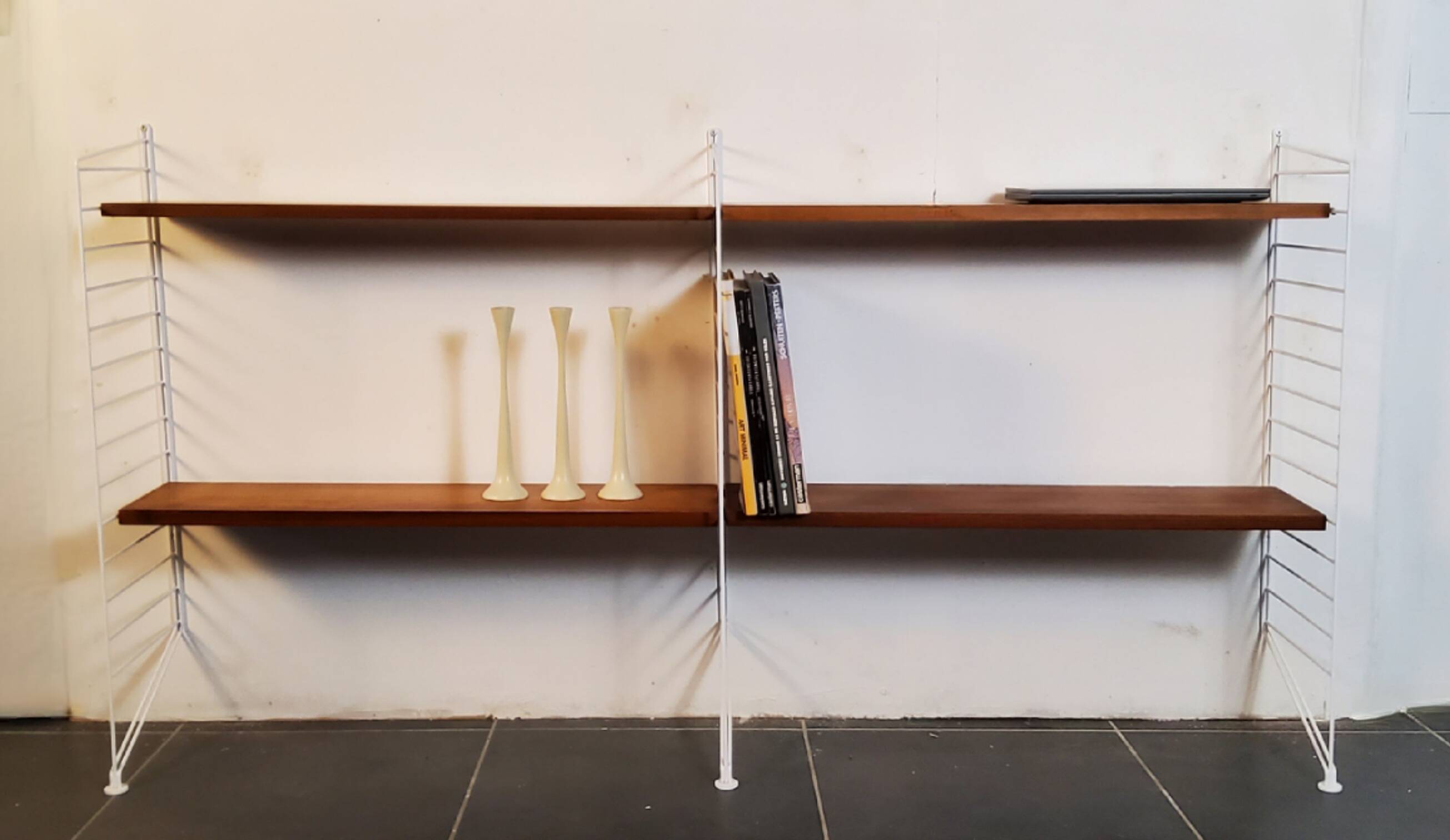 Vintage wall shelf by Nisse Strinning