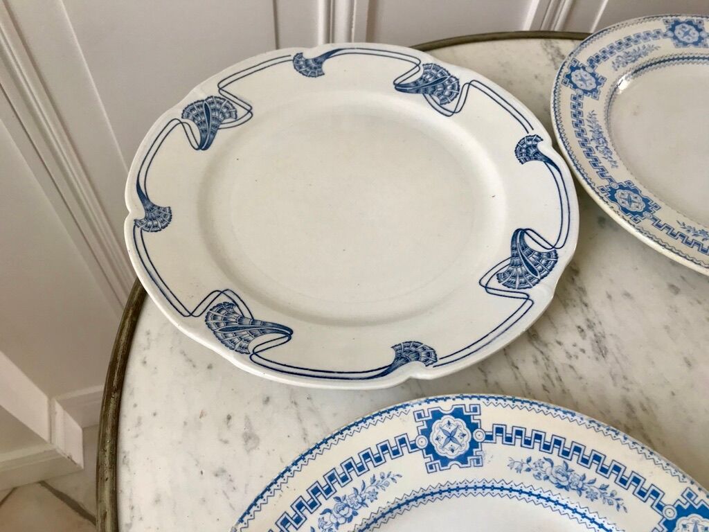 Lot of 4 mismatched flat plates terre de fer "alton" late nineteenth