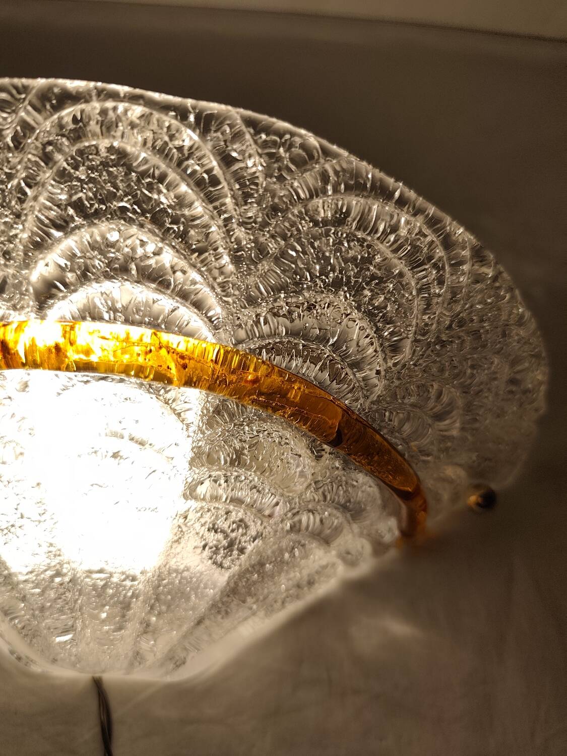 Aplique de pared de cristal de Murano. Italia, 1990.
