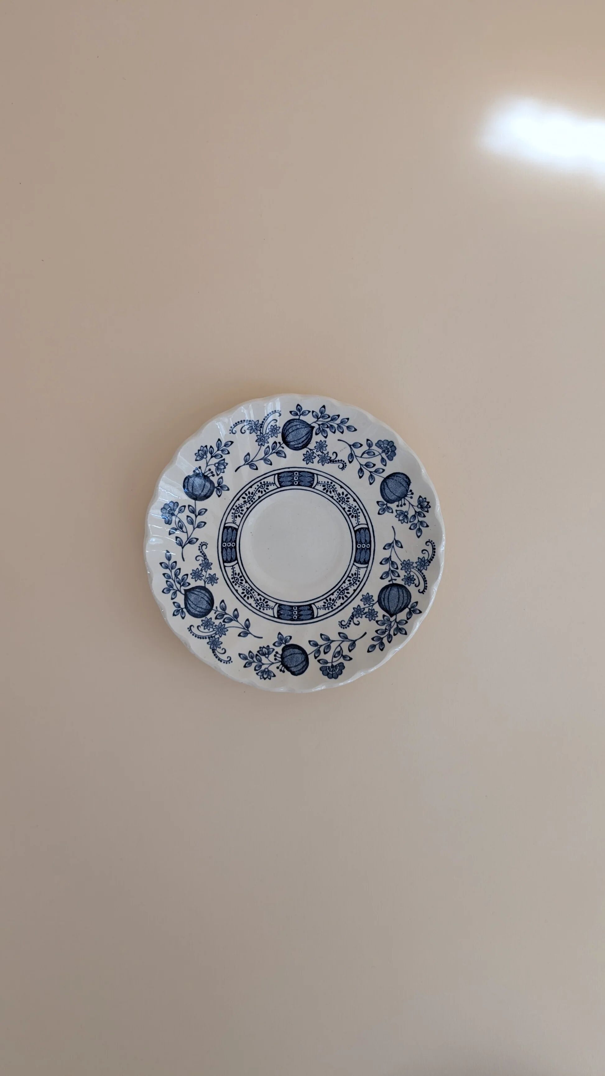 Ensemble de 6 tasses à café et son pot à lait