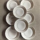 Série de huit assiettes à dessert blanches et or – Porcelaine du Berry à pâte de Limoges, Vierzon, années 60