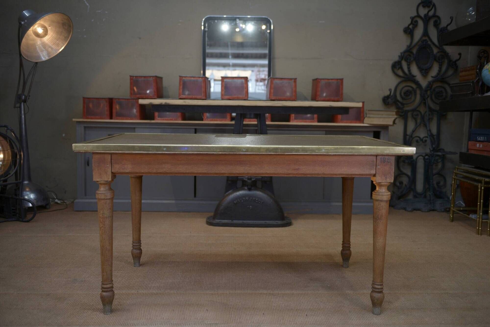 Oak and brass dining table Banque de France 1900