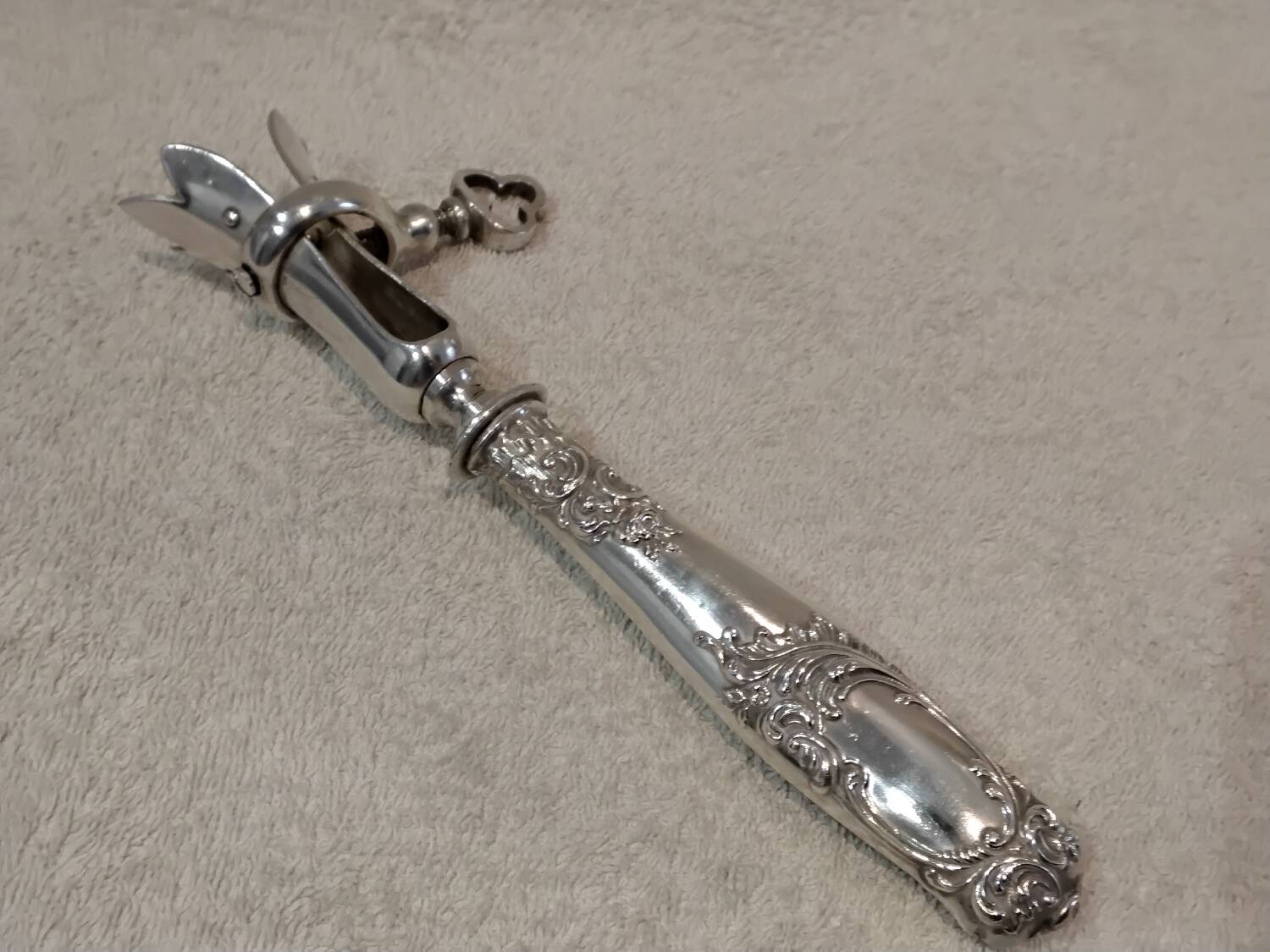 Some silver-plated handles, 950 Minerve, Rocaille style, Ravinet.