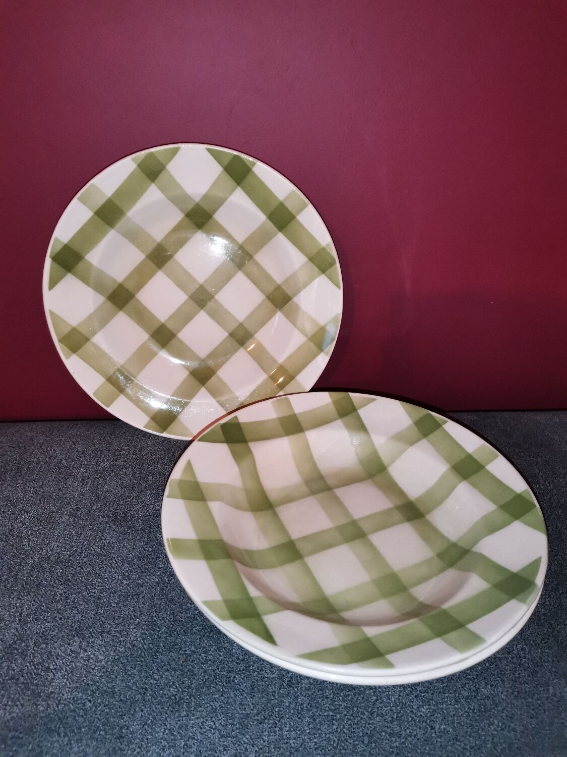 Green Scottish plates Moulin des Loups
