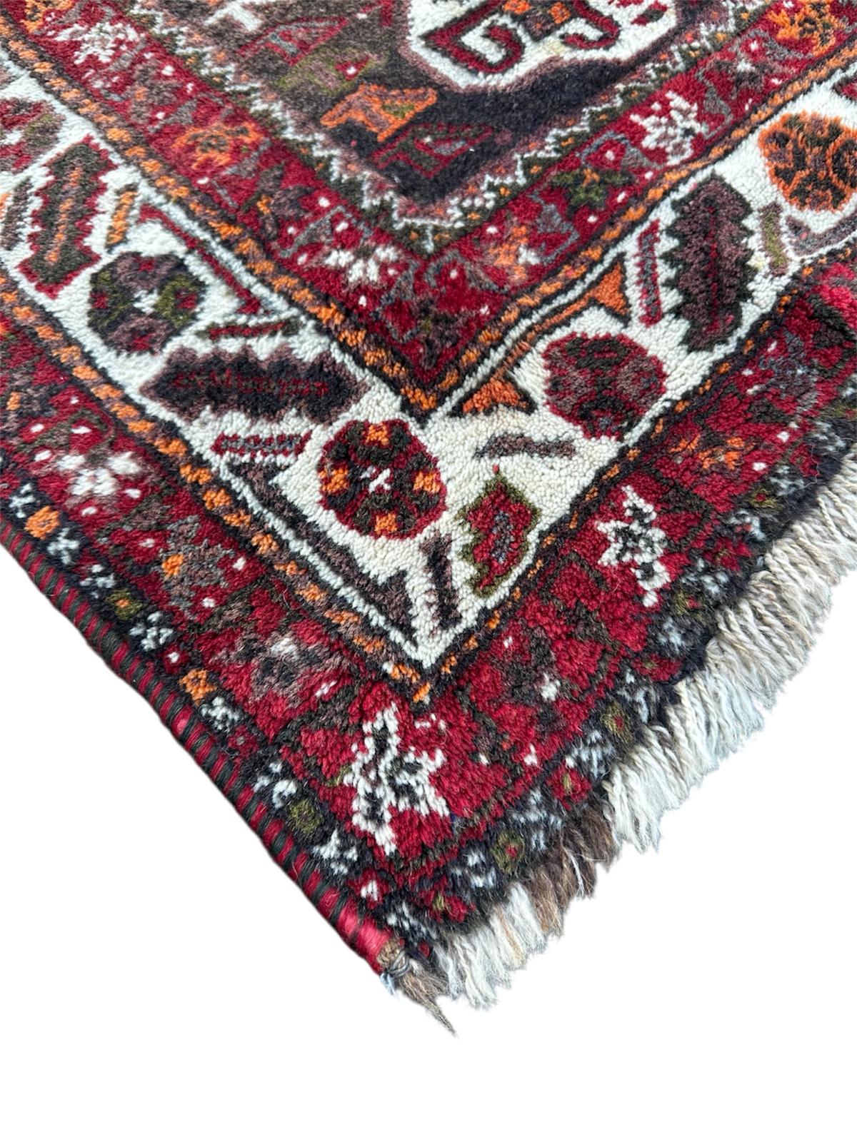 Handmade Gashgai Persian rug 2m x 3m
