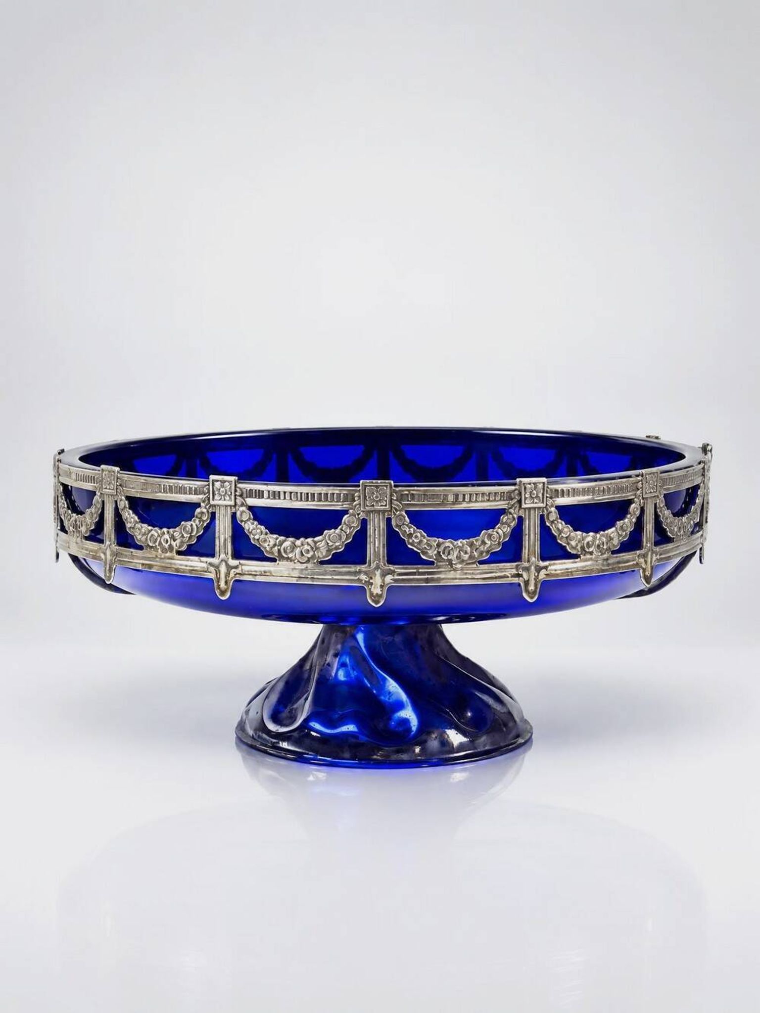 Antique cobalt glass and silver-plated metal bowl, Louis XVI style, circa 1900-1920.