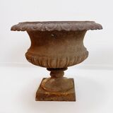 Pair of Medici cast iron planters - Late 19th century