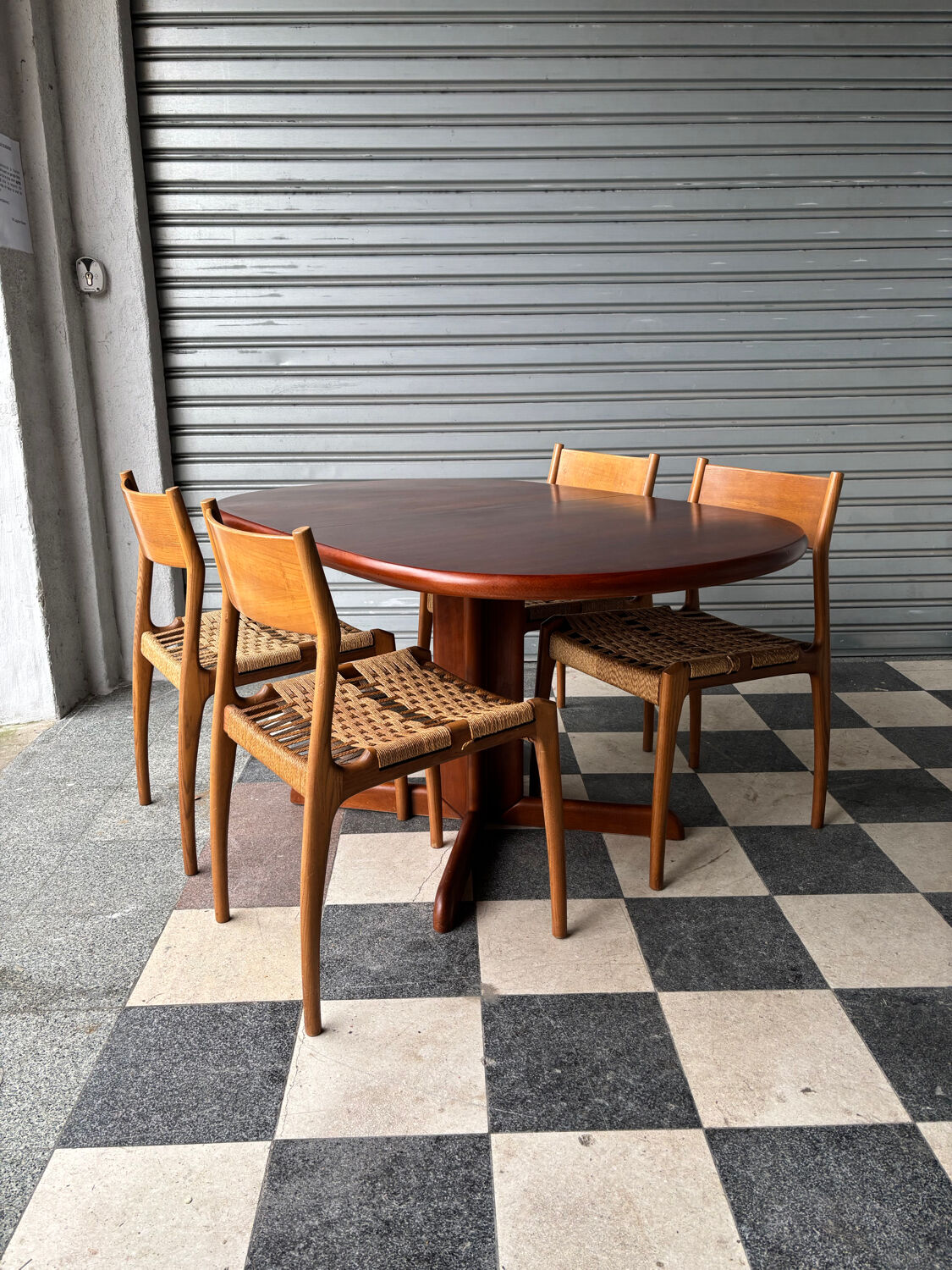 Vintage Scandinavian extendable table