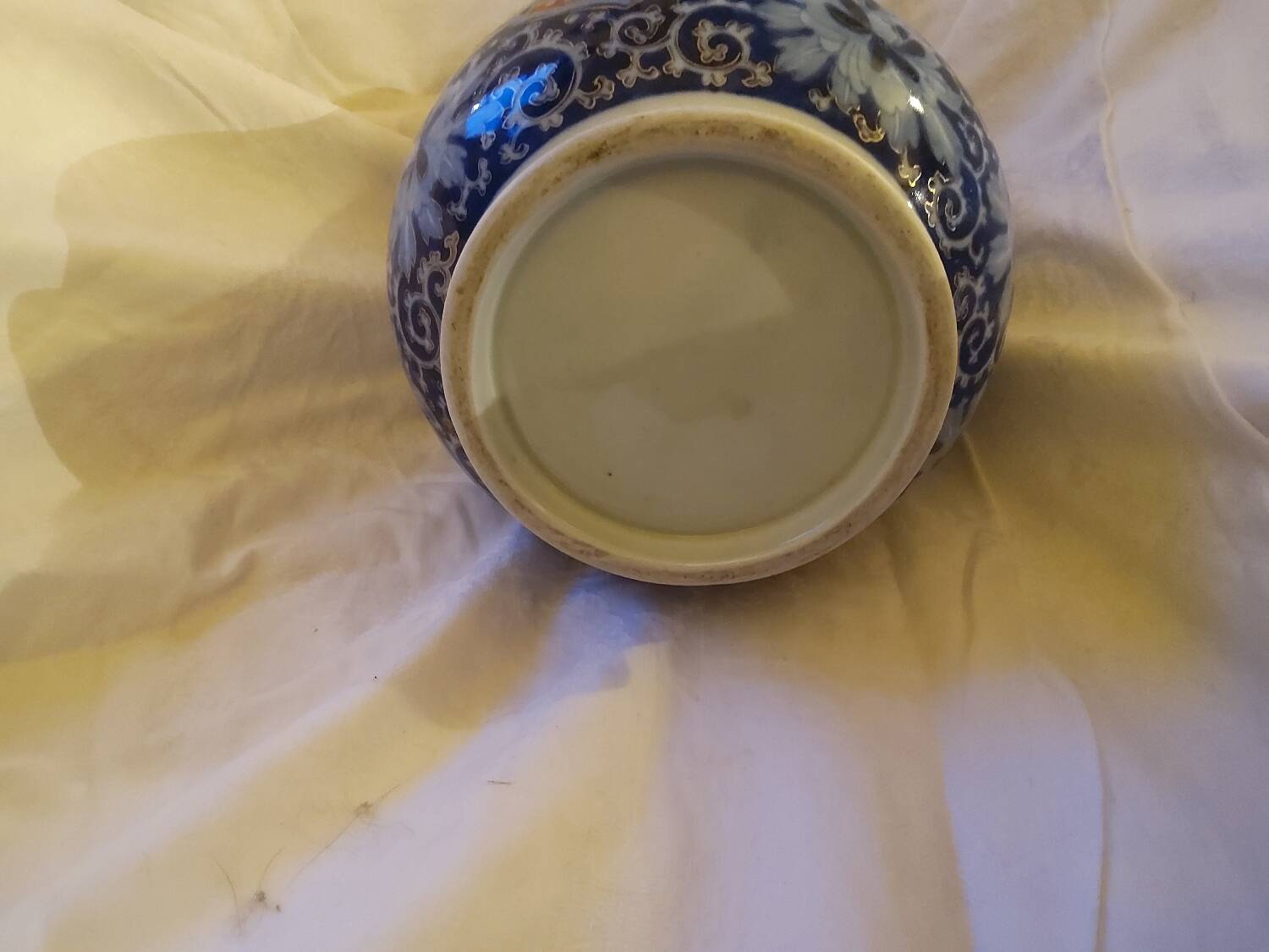 Imari porcelain vase