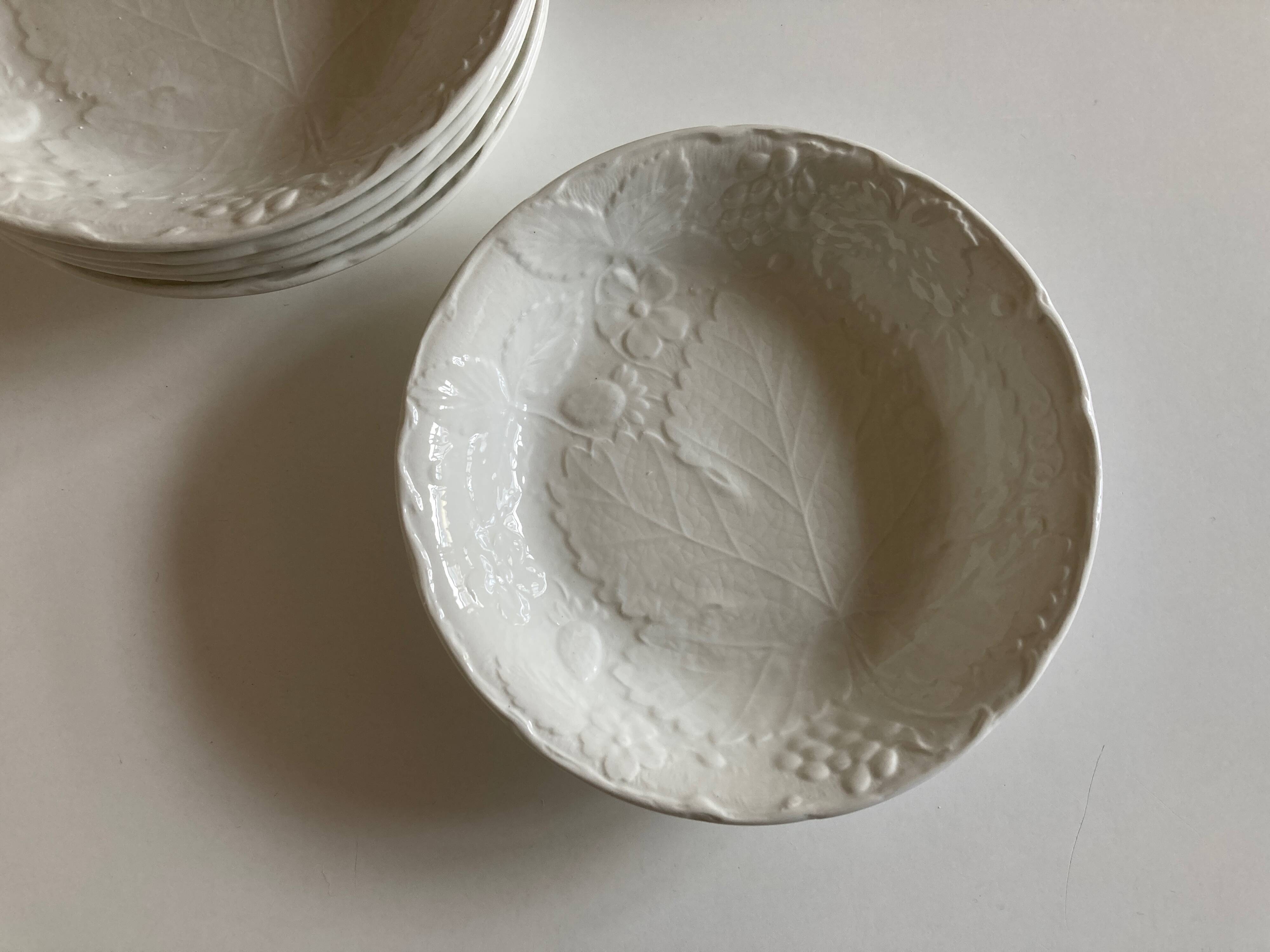 Set of 6 Burleigh Davenport English earthenware cap plates with vine leaf and strawberry relief