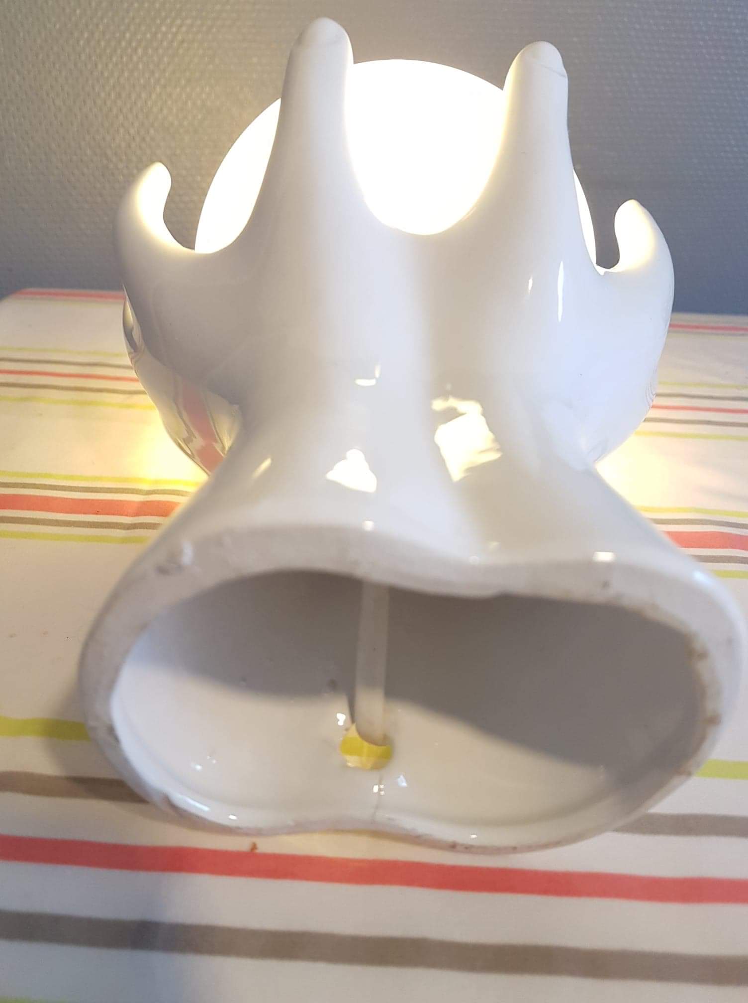 Vintage hand lamp ceramic white with opaline globe