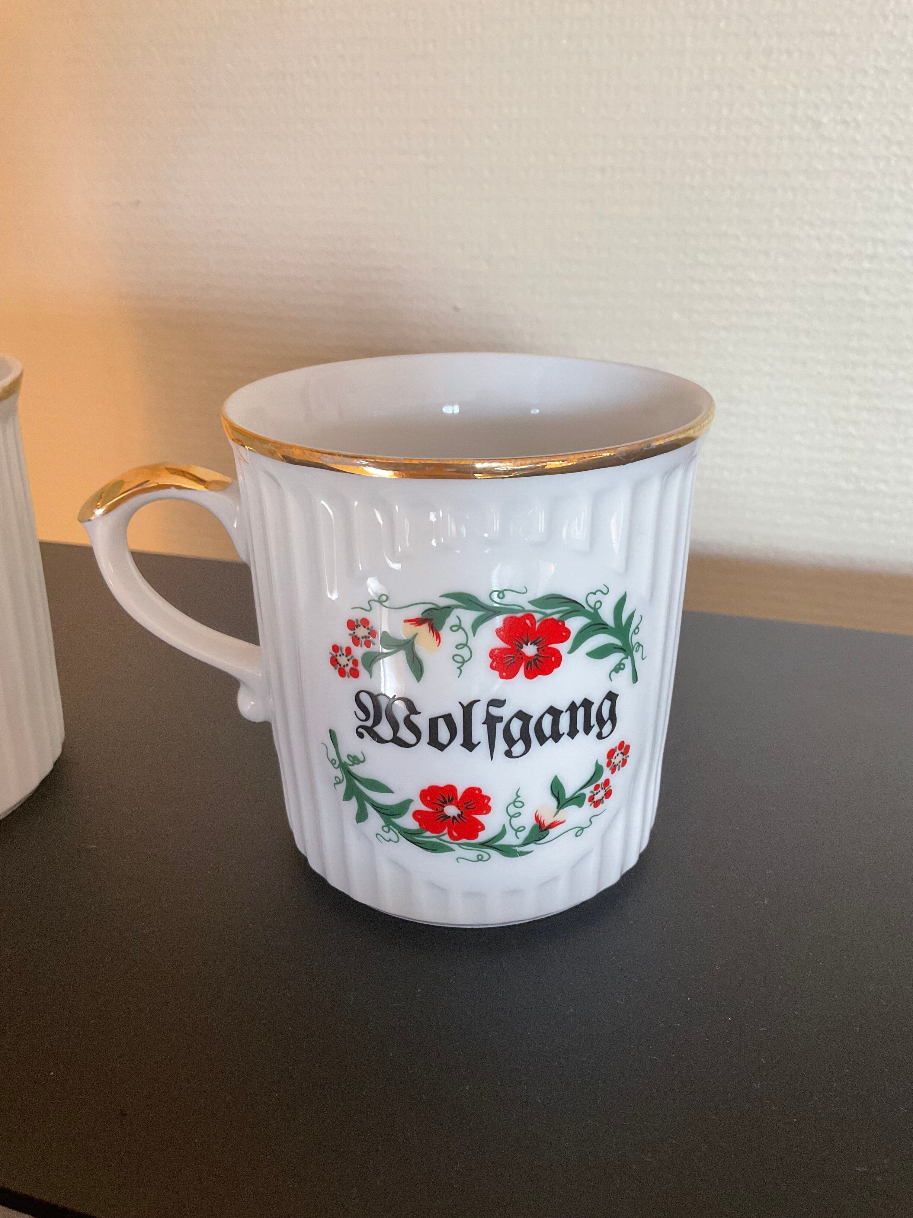 Kitsch old cups