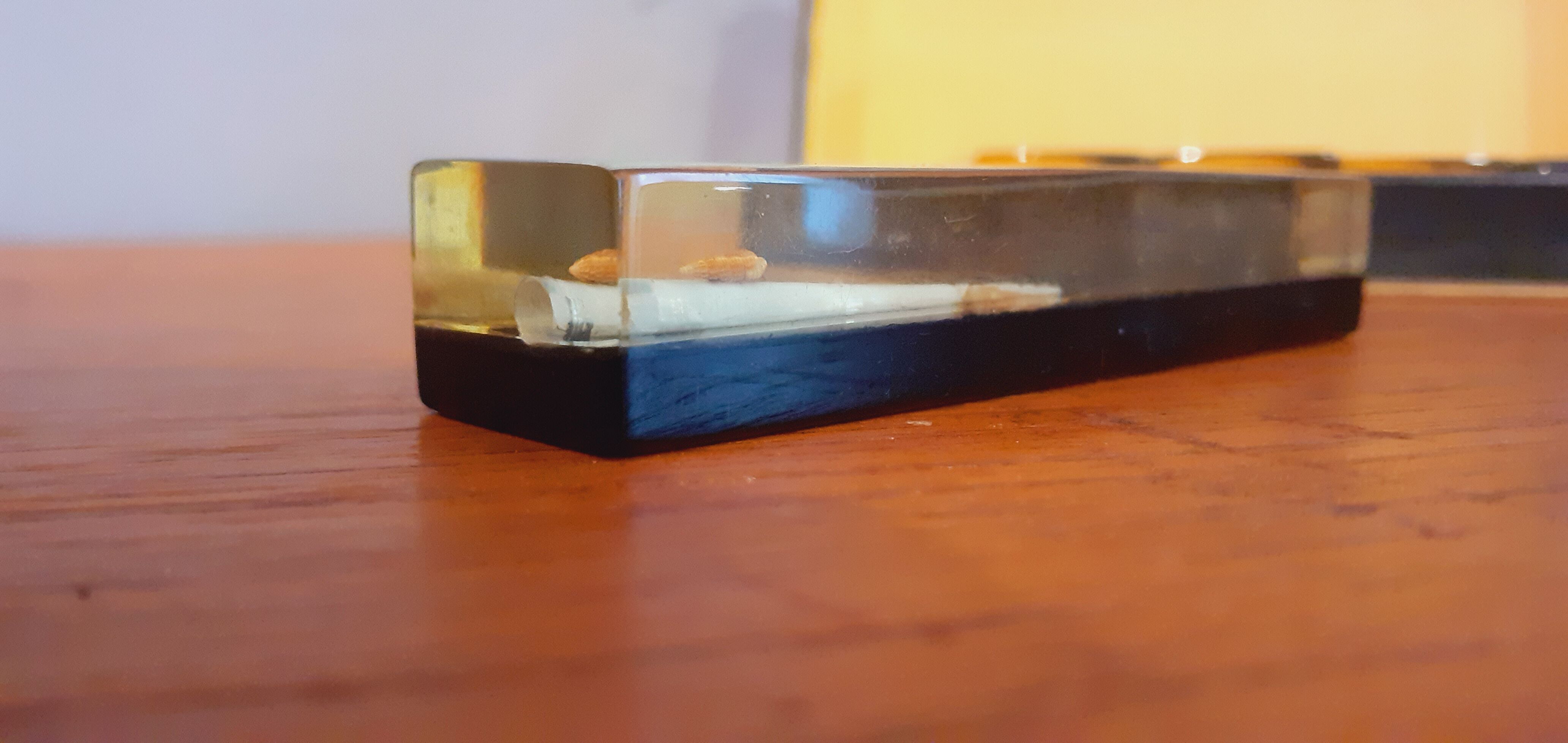 6 vintage resin knife holder with shell inclusion 1960
