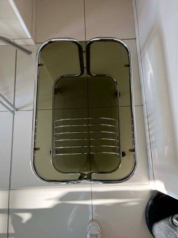 Desserte en métal chromé et verre fumé avec porte-revue, années 70