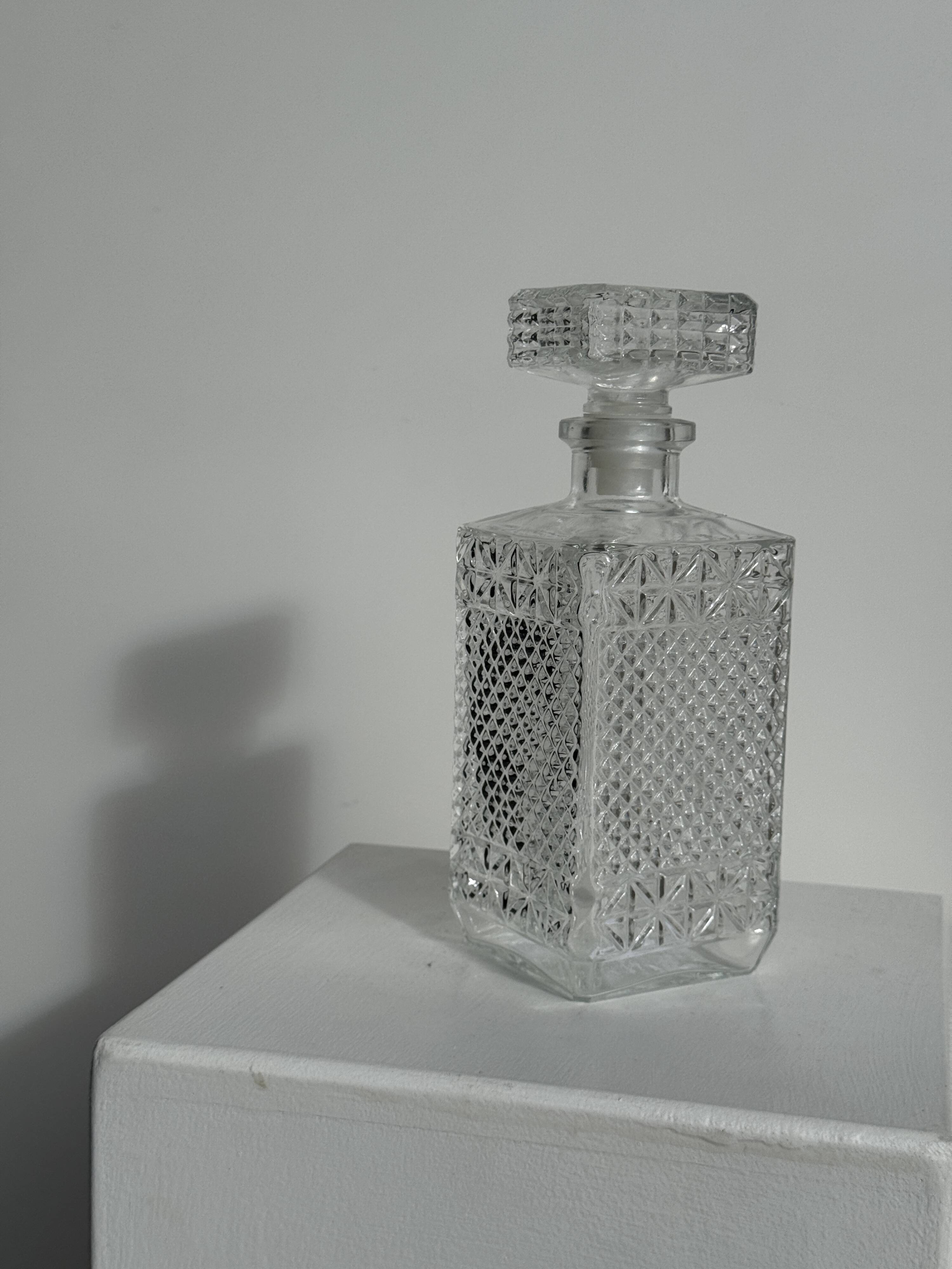 Vintage glass whisky carafe with diamond points H23 L9