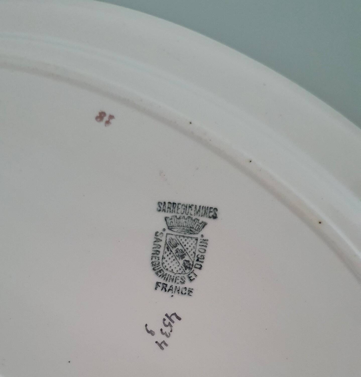 Set of two serving dishes - Sarreguemines Digoin early 20th century