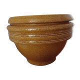 Onion pot. ceramic garlic and shallots