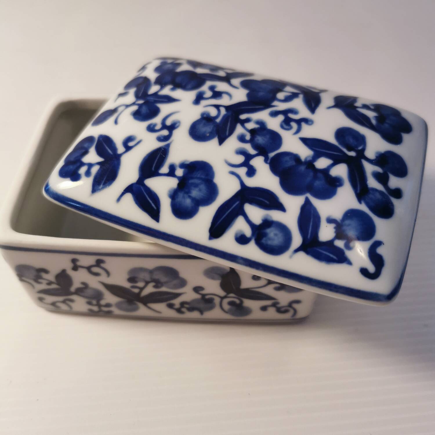 Jewelry Box, Ring Holder, Empty Pockets, Candy Box in White and Blue Porcelain