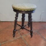 Height-adjustable piano stool
