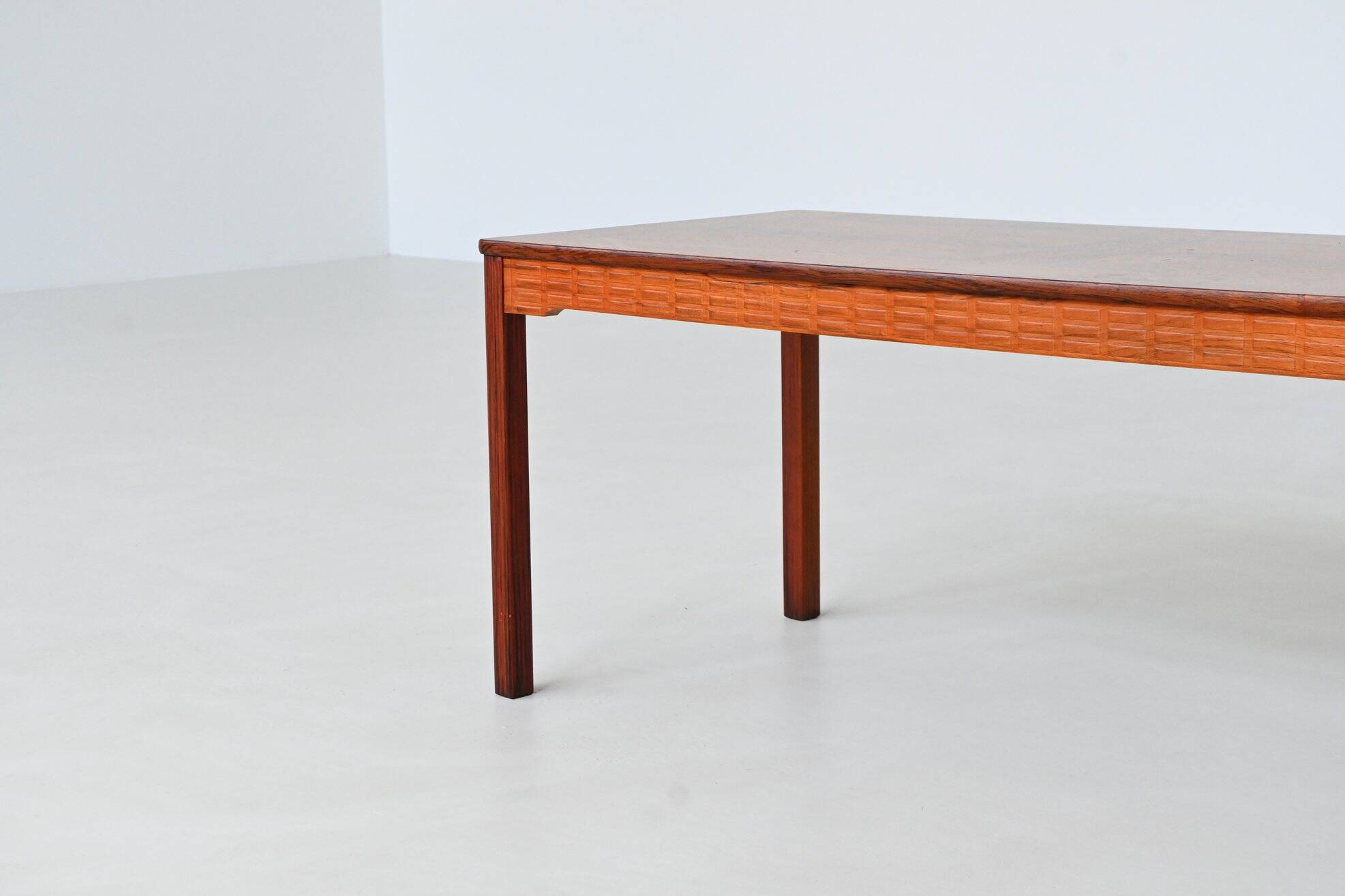 Grande table basse Alberts Tibro en palissandre Danemark 1970
