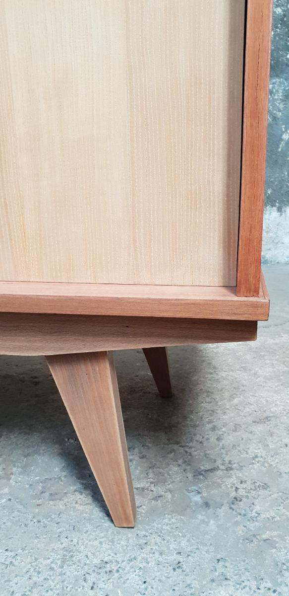 Vintage line with sliding doors