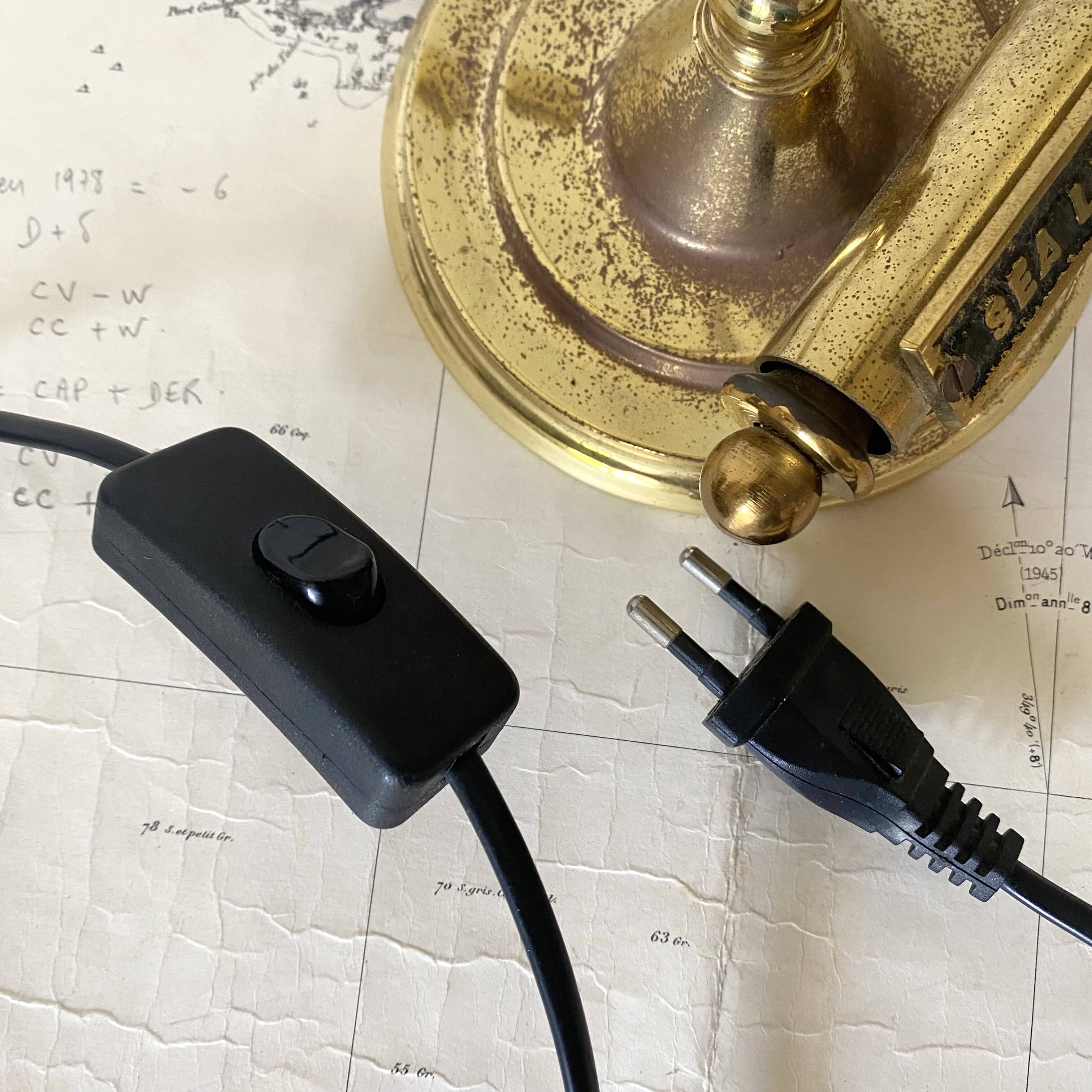 Notary, banker, sealine marine decor desk lamp