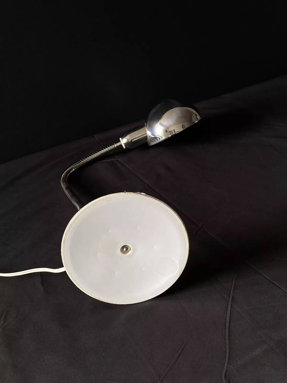 Articulated table lamp on flexible chrome metal vintage 70's
