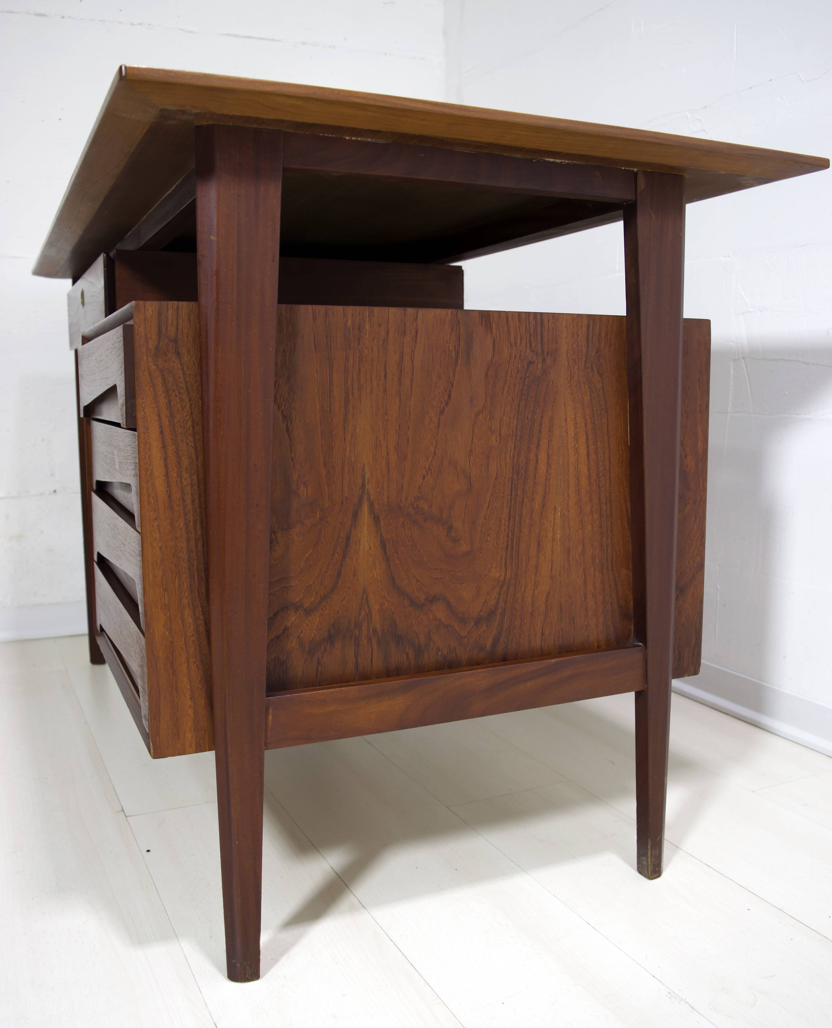 Vittorio Dassi Mid-Century Italian Teakwood Writing Desk and Chair, 1950