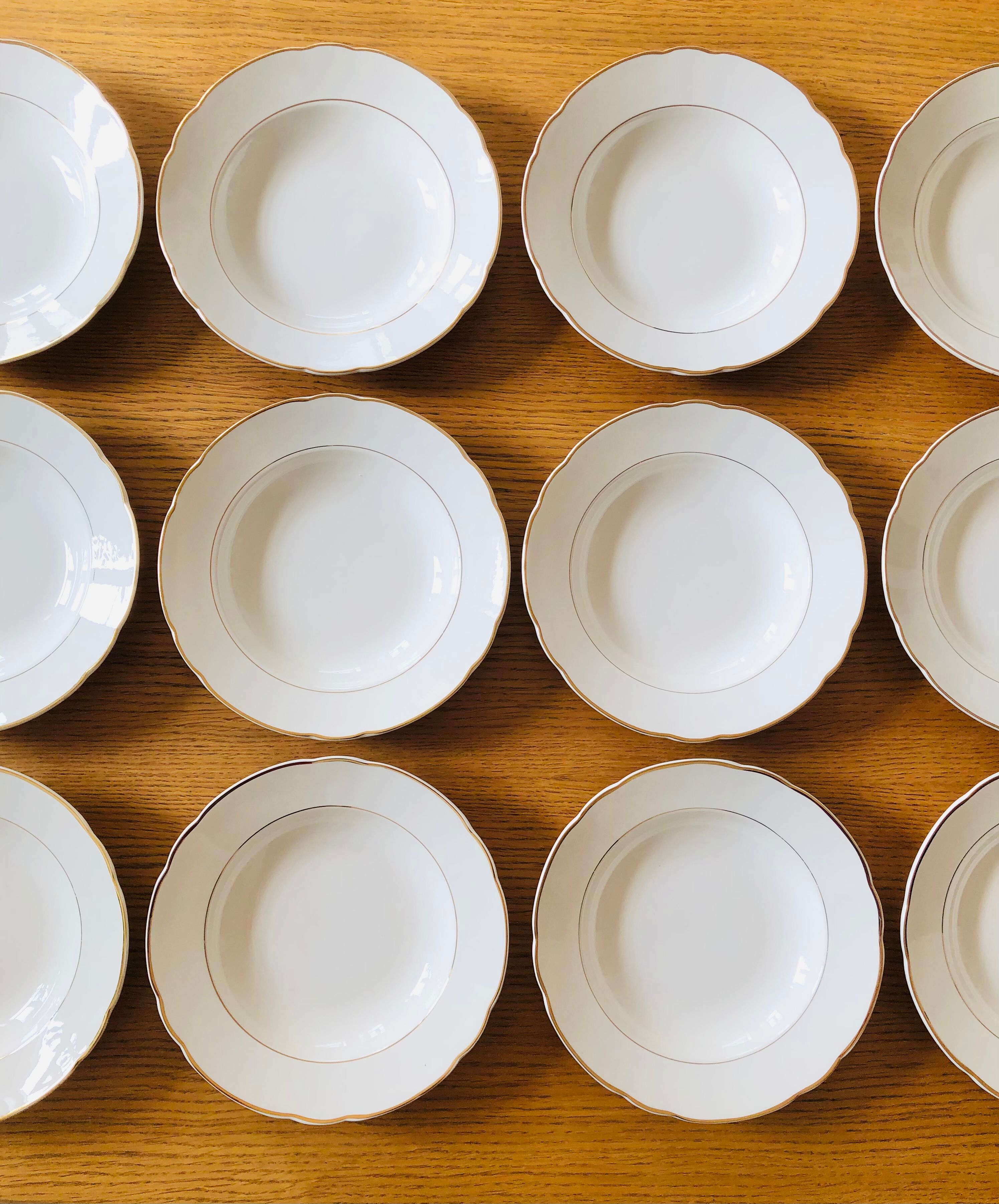 Set of 12 hollow plates in Villeroy & Boch ceramic
