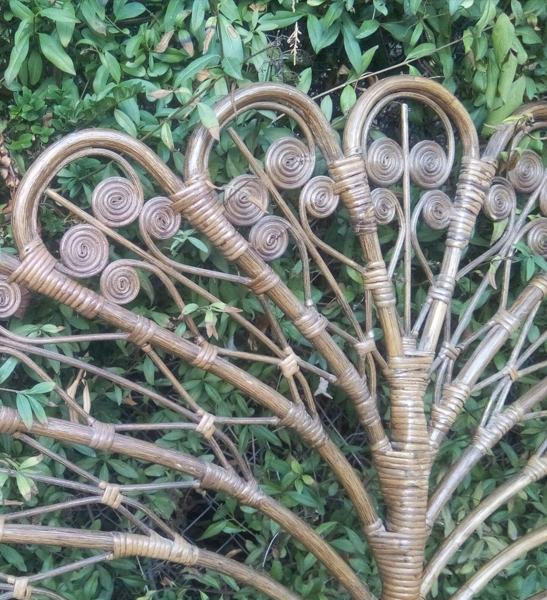 2-seat peacock rattan headboard