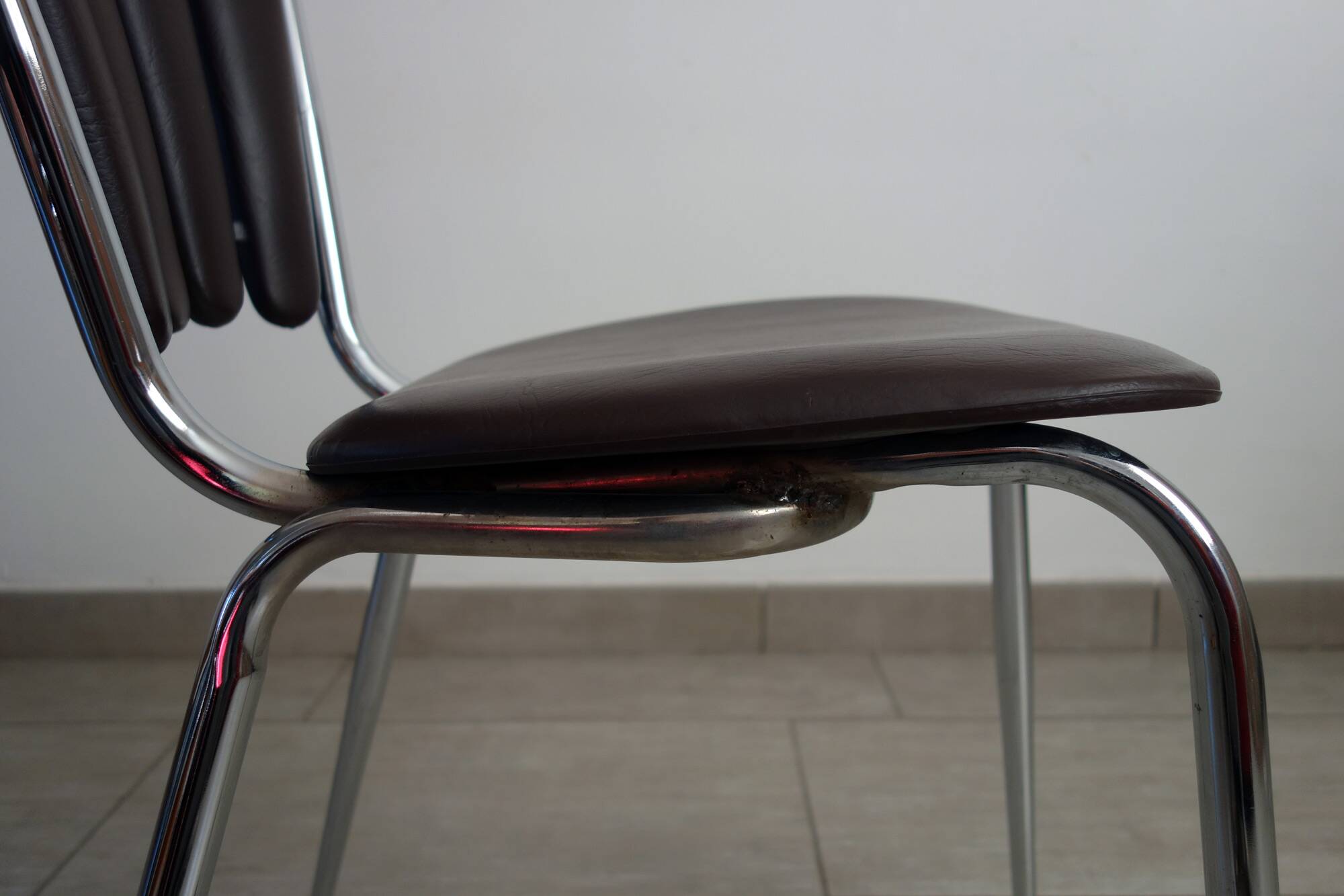 Lot de 2 chaises pétales chocolat Soudexvinyl