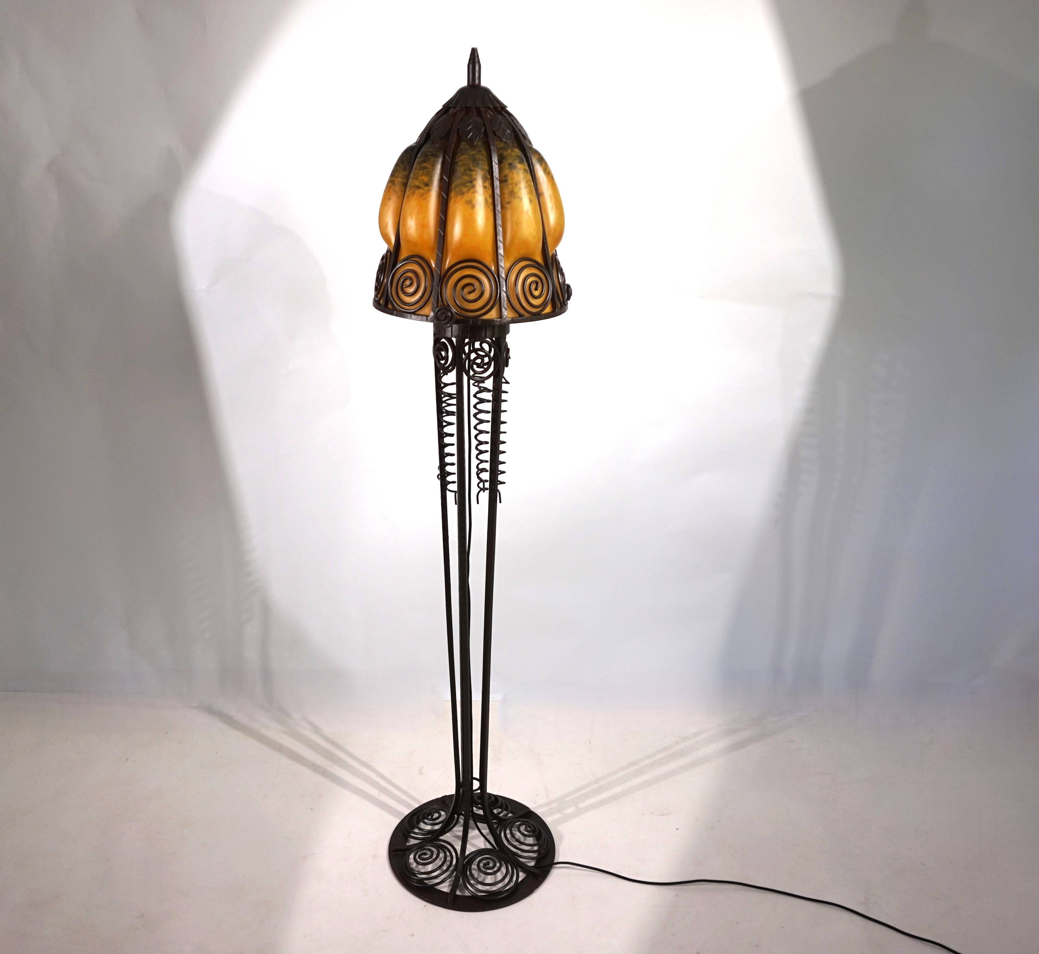 Charles Schneider Art Nouveau wrought iron floor lamp, 1920