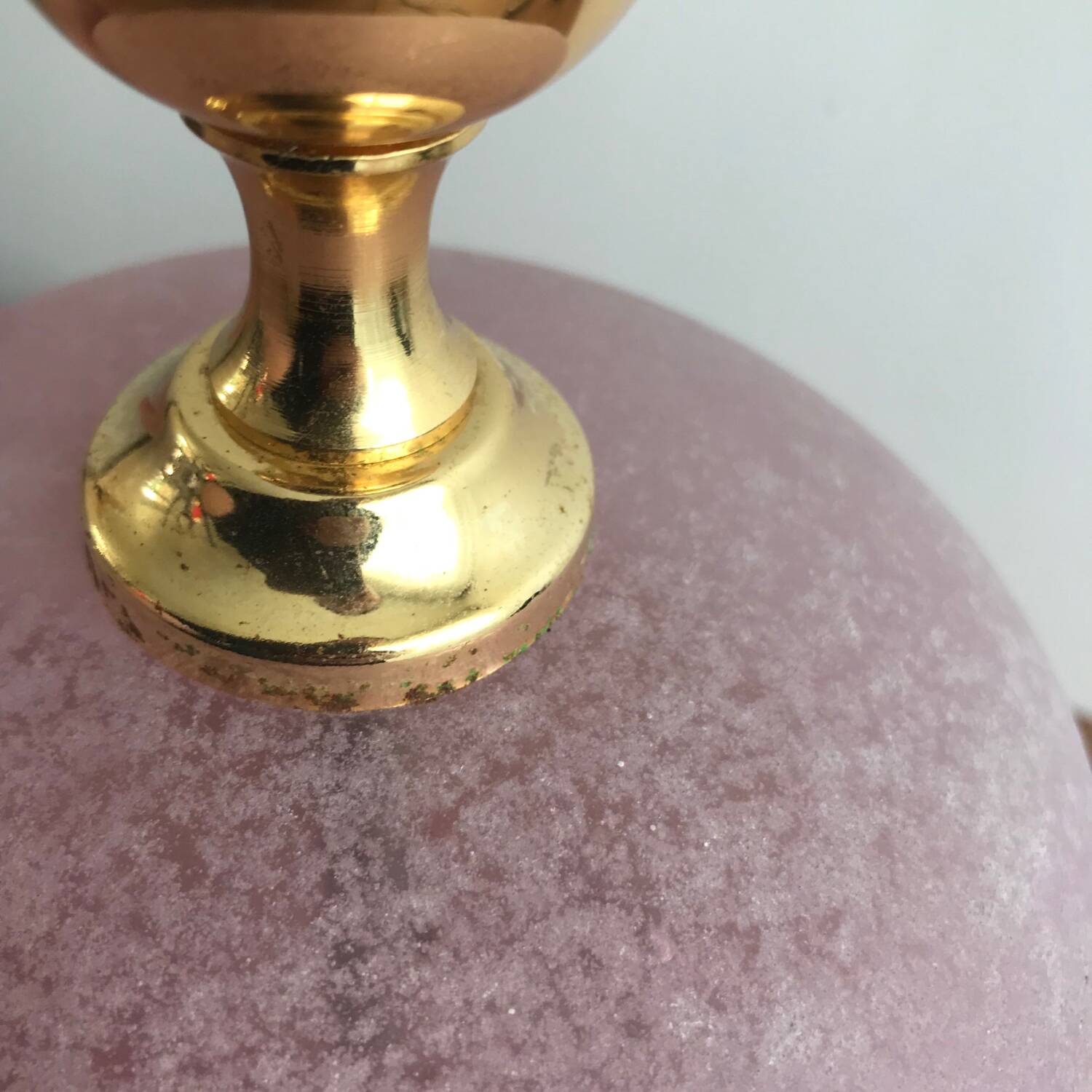 Vintage ceramic lamp brass and pink glass ball