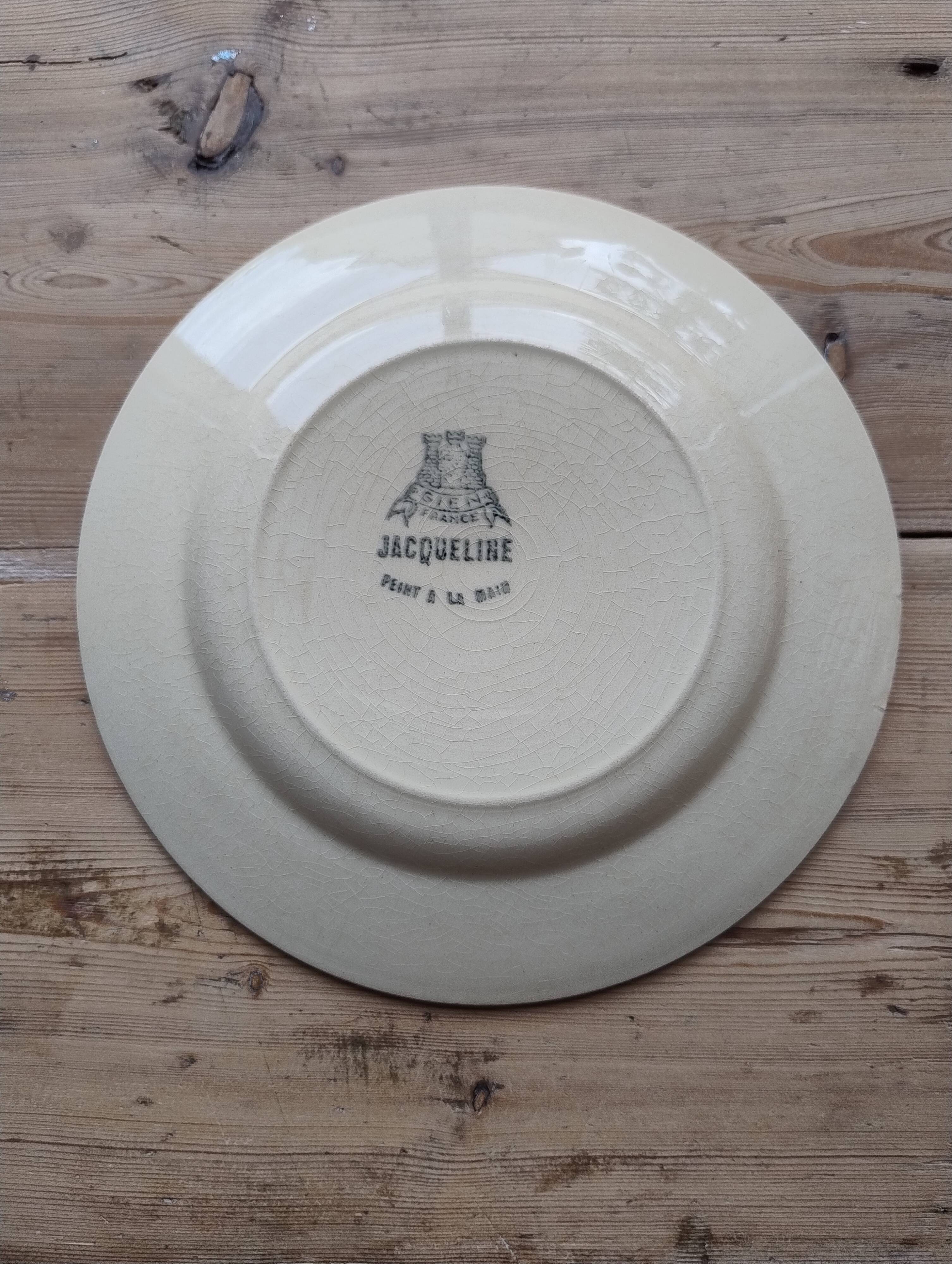 Set of 7 vintage dessert plates in Gien earthenware, model Jacqueline.