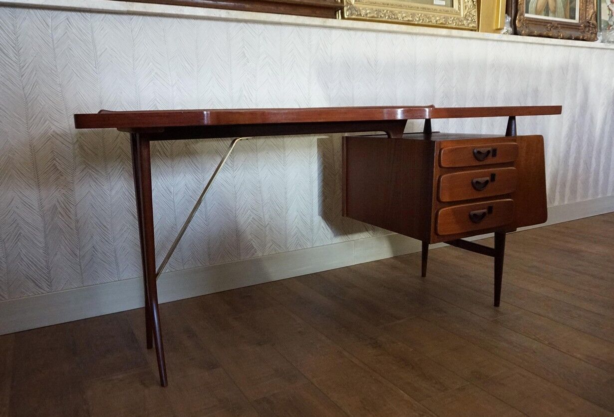 Mid-Century Dutch Modern Writing Desk by Louis Van Teeffelen for Wébé, 1950s