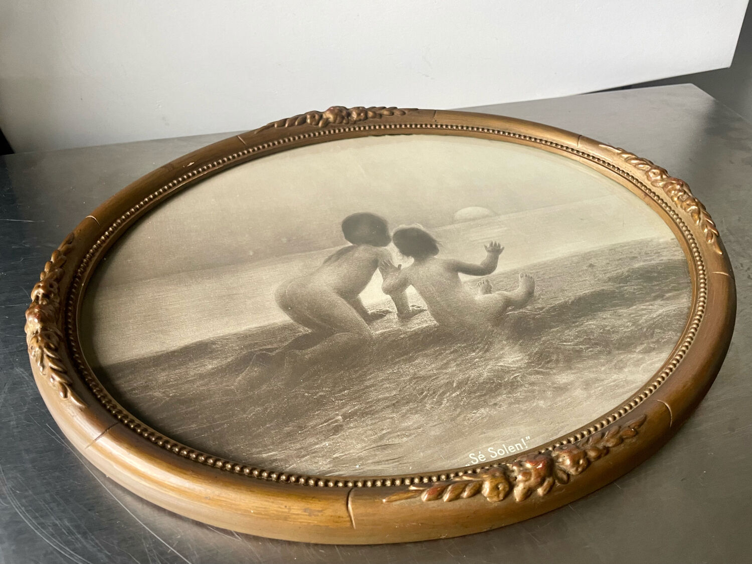 Oval Antique Wooden Frame 32 cm x 25 cm