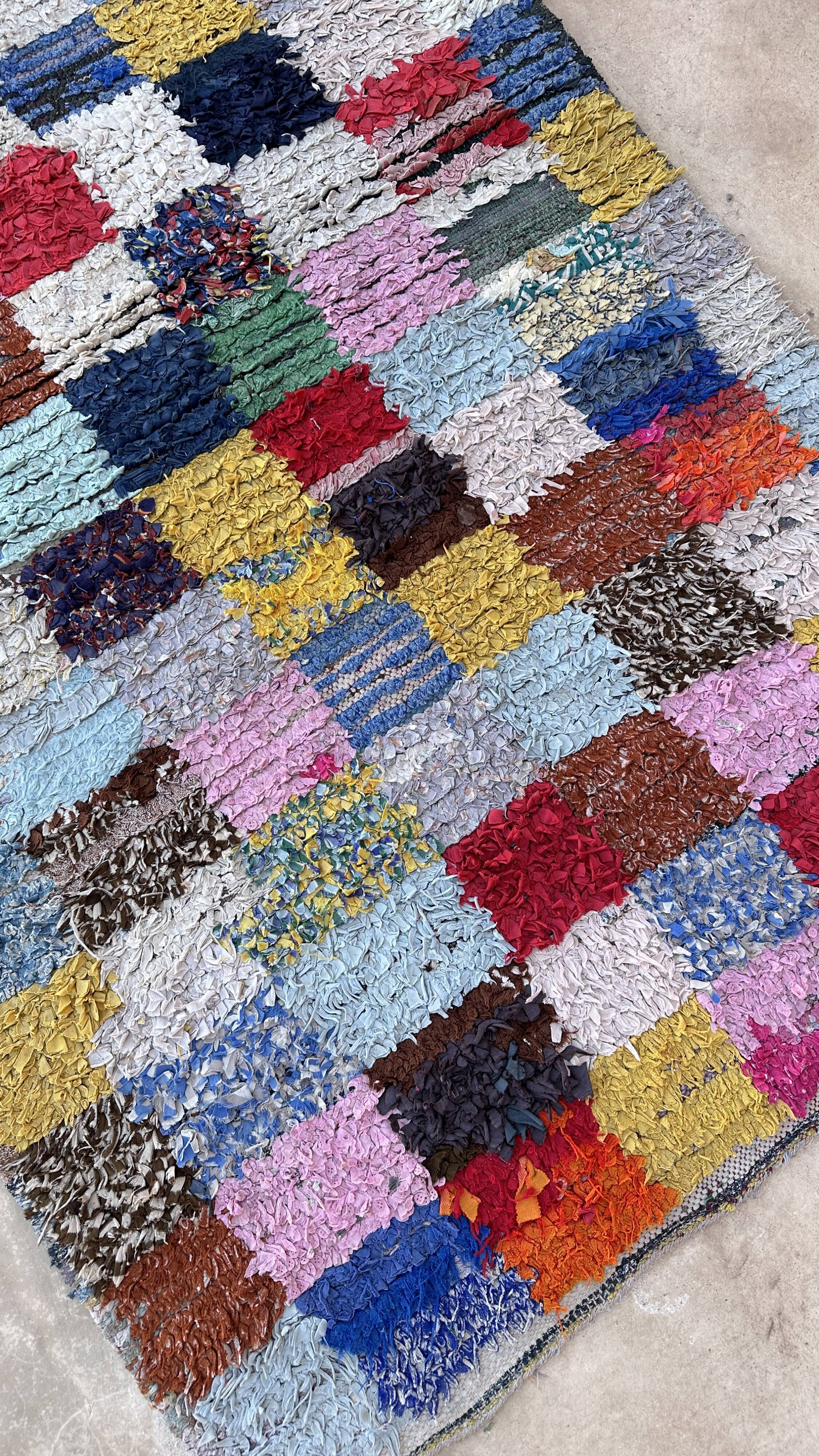 Moroccan carpet Boucherouite colored - 105 x 166 cm