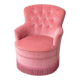 Fauteuil crapaud vintage en velours rose capitonné avec franges