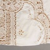 Couvre-lit ancien en dentelle Cantù & broderies 440 cm x260 cm