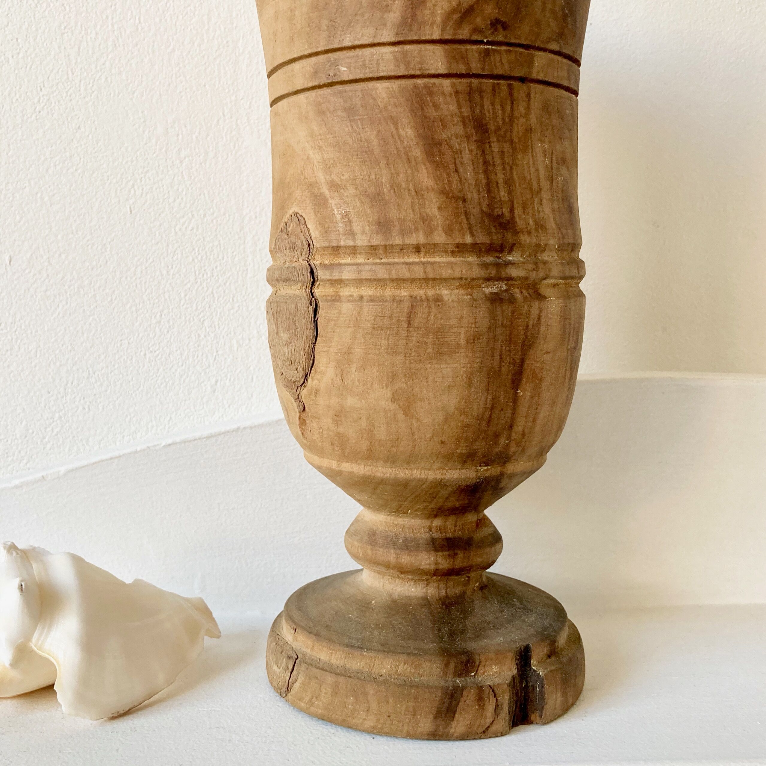 Raw wooden vase 19cm