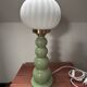 Lampe à poser vintage pastel globe plissé