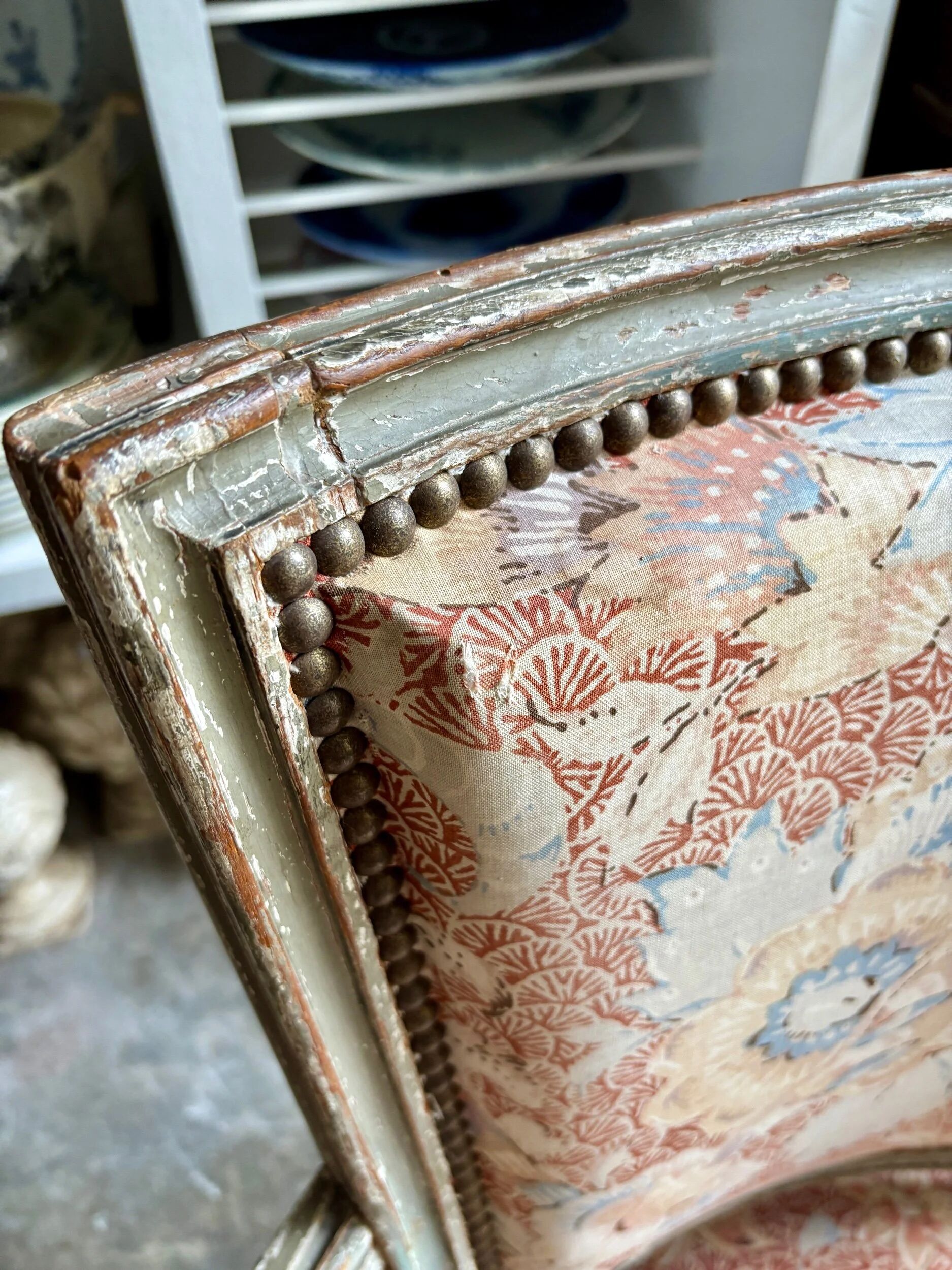 Fauteuil d'époque Louis XVI, tissus indienne n°1