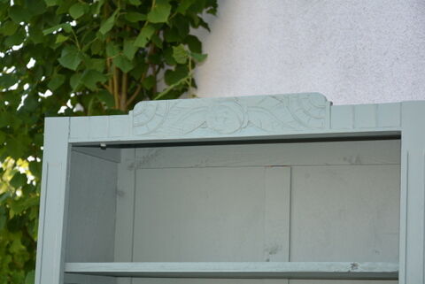 Bookcase of the 1930s