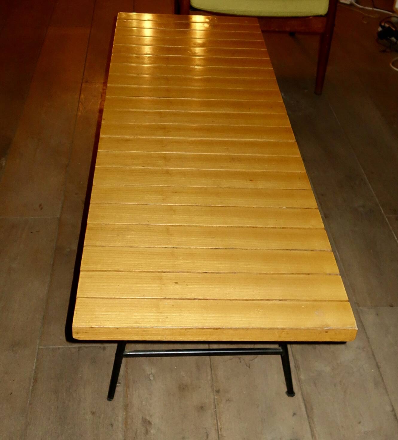 Table basse alain richard (1926-2017), table model 201, tray in wood slats