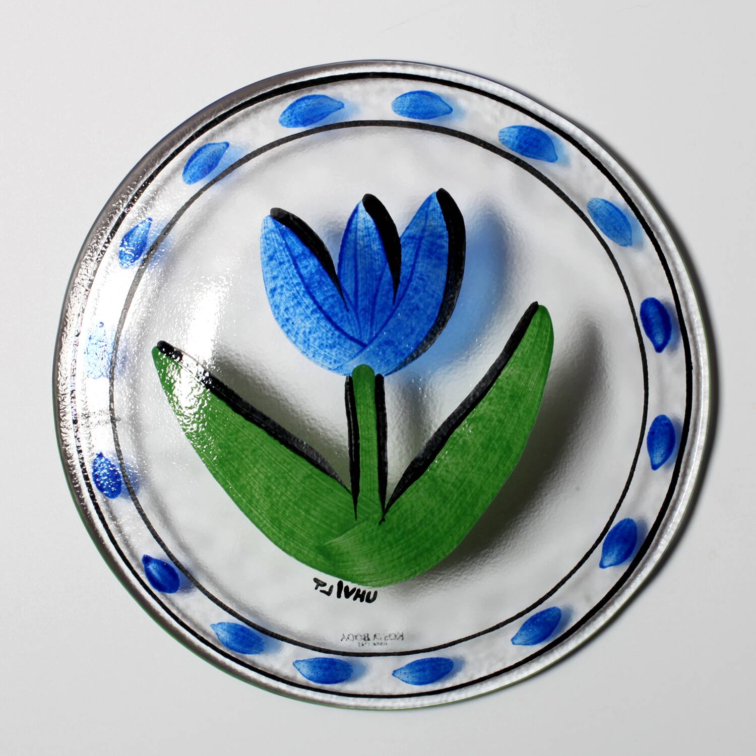 Kosta Boda Tulip Glass Plate: Ulrica Hydman Vallien, Swedish Design