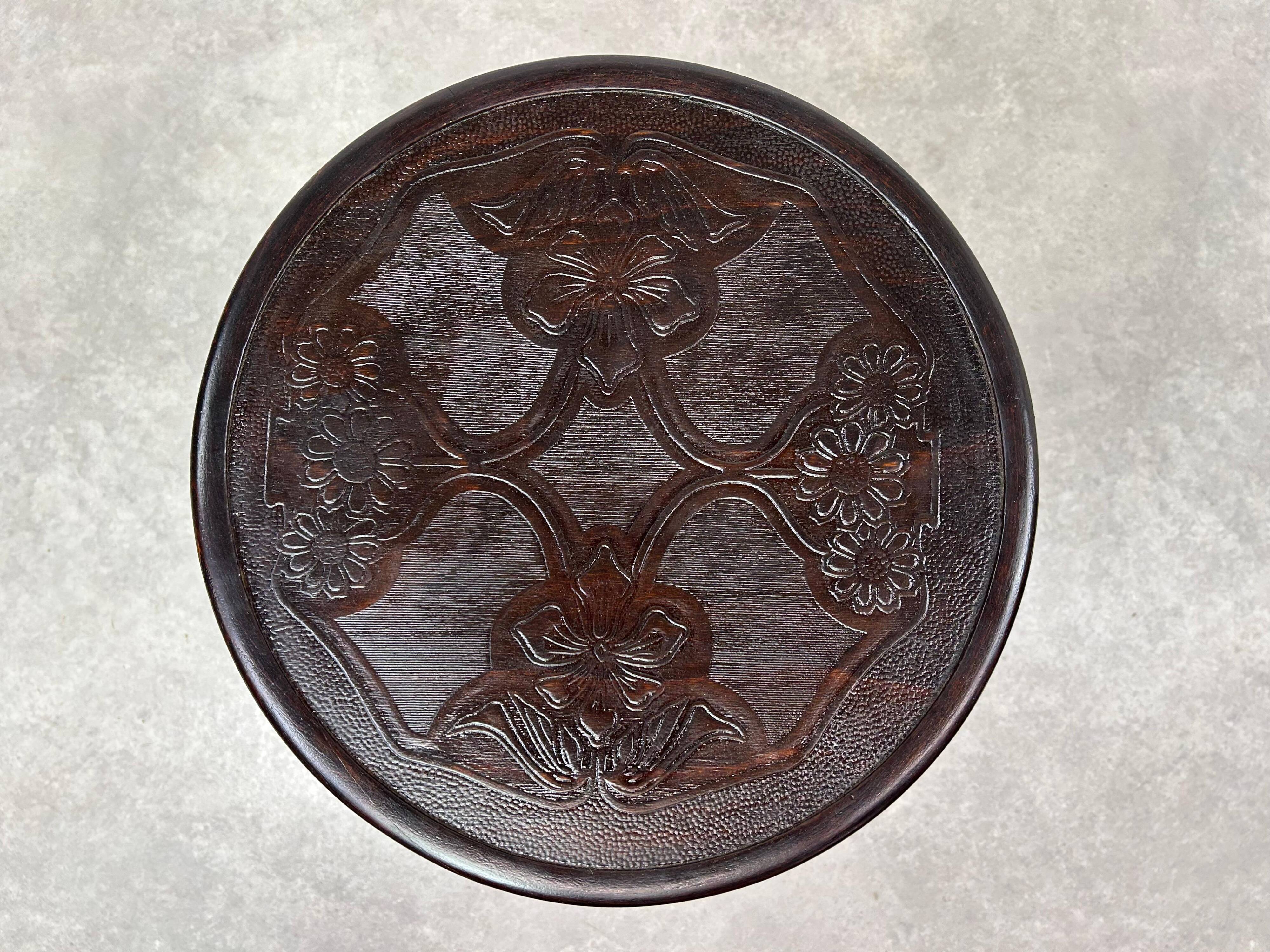 Curved wooden piano chair by Thonet