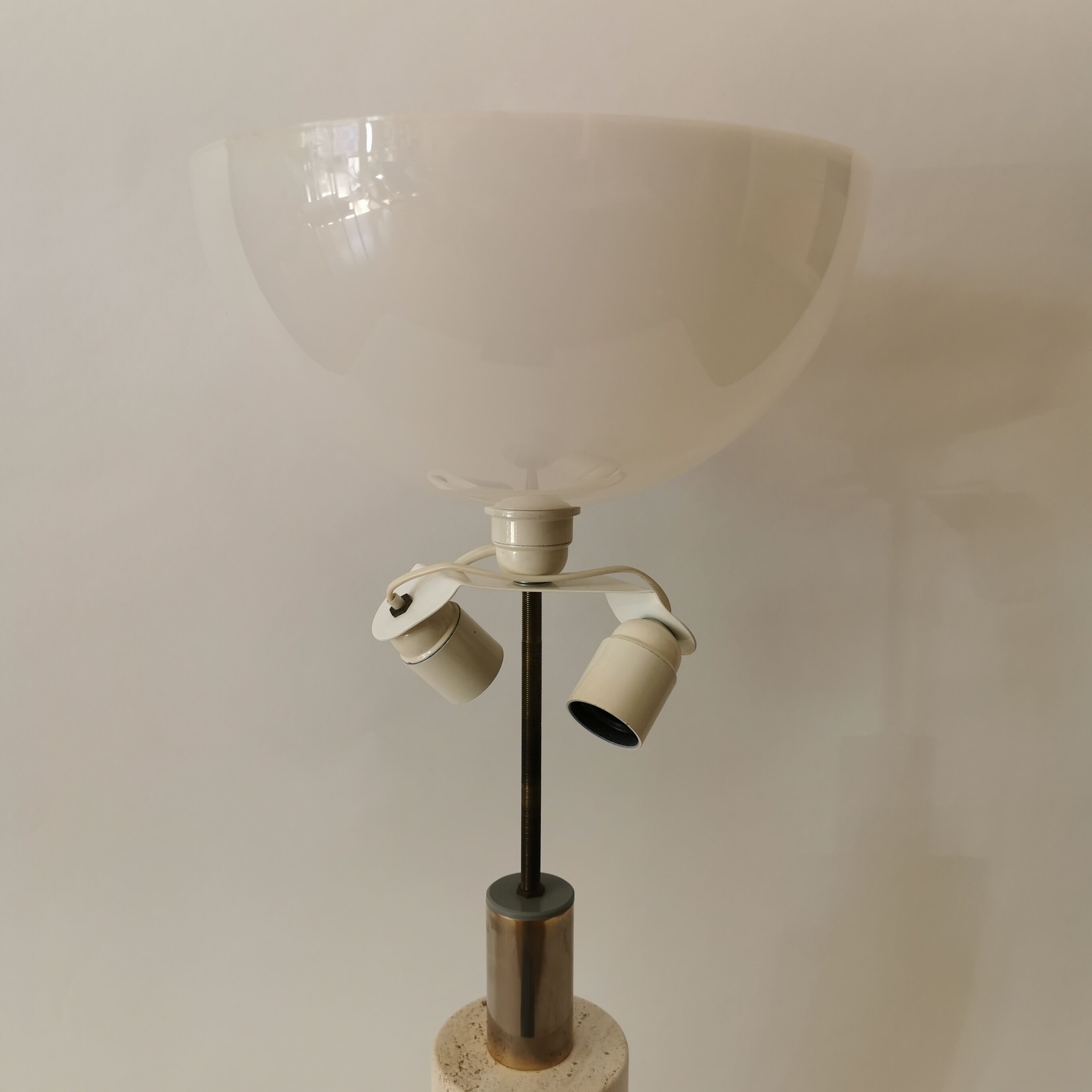 Pair of travertine lamps with three lights, Italy, 1970